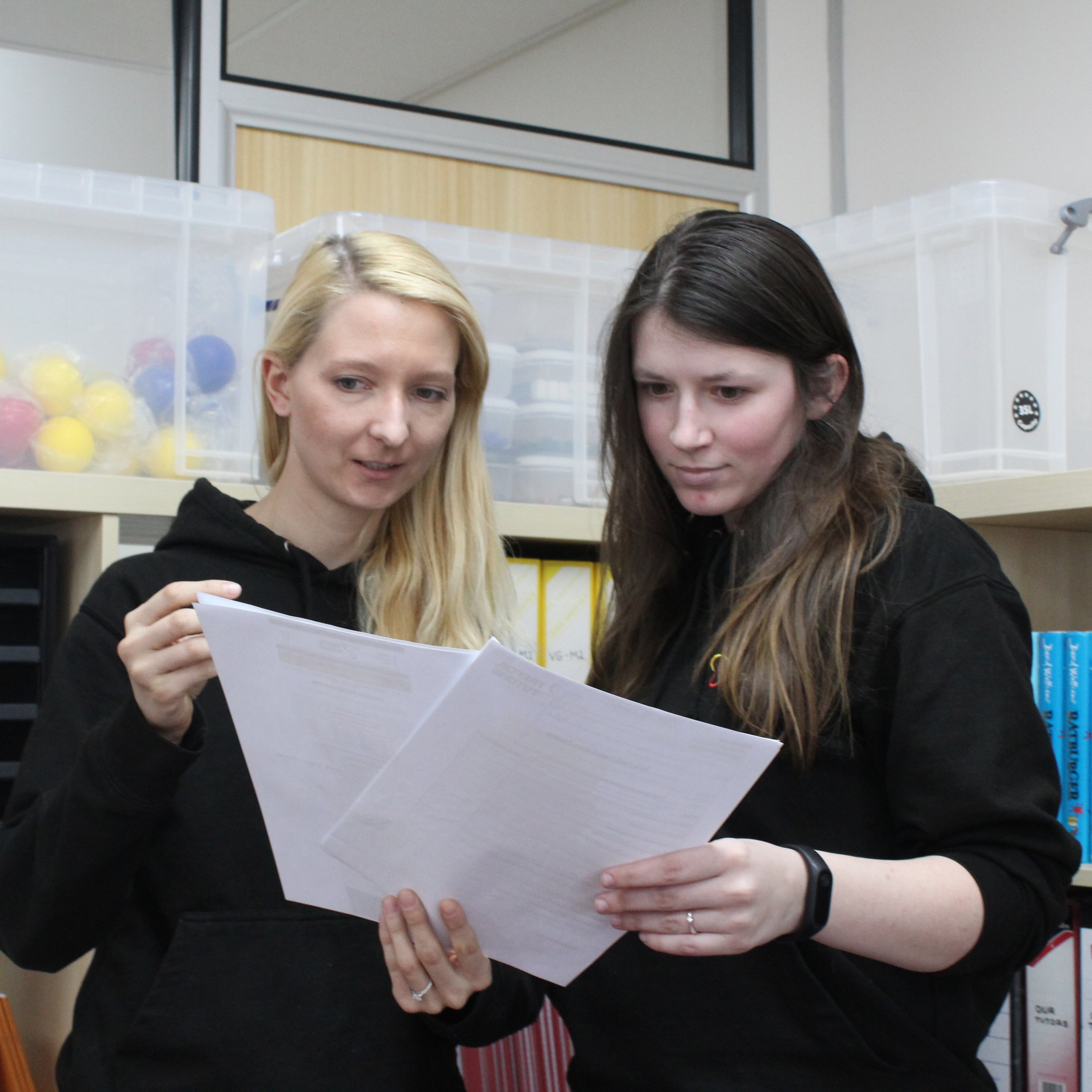 WE ARE HIRING: WEEKDAY EVENING RECEPTIONIST